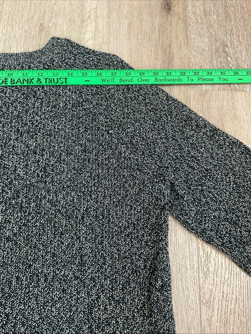 Minted New York - Men’s Black & White Marled Crewneck Sweater - Size X-Large